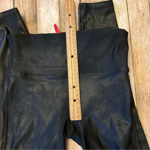 SPANX Black Faux Leather Leggings Women’s Size Medium Mid Rise Preowned - Picture 10 of 10